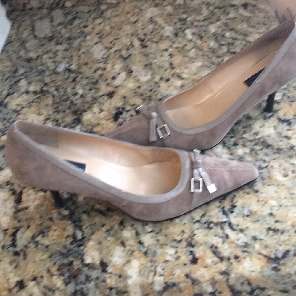 Shoes - Picture 2 of 5